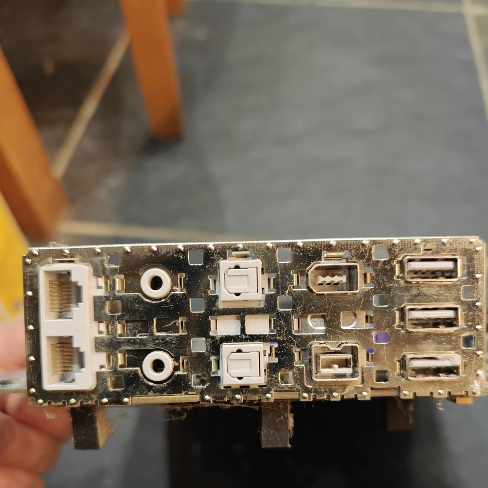 Apple A1186 Mac Pro1,1 intel Zeon D37625-501 Motherboard 820-1976-A 630-7608 - Image 3 of 4