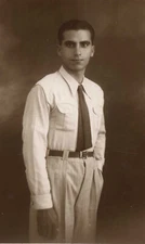 #20498 Greece 1930s. Man. Photo PC size