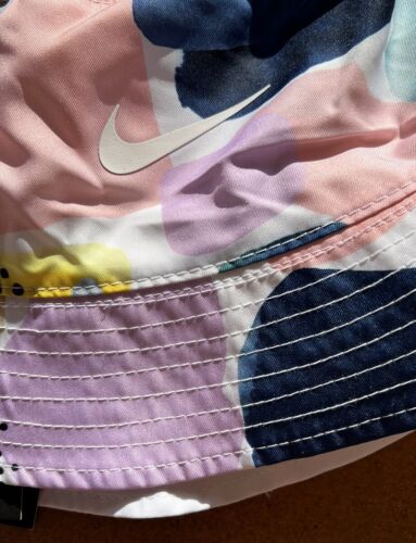 Nike Court Heritage Reversible White Bucket Tennis Hat Spring Season Size M/L - Bild 1 von 7