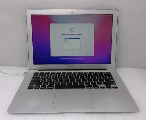 MacBookAir7,2 13.3 (2015) 8GB RAM, 256GB SSD, 2.2 GHz Core i7 (I7-5650U)