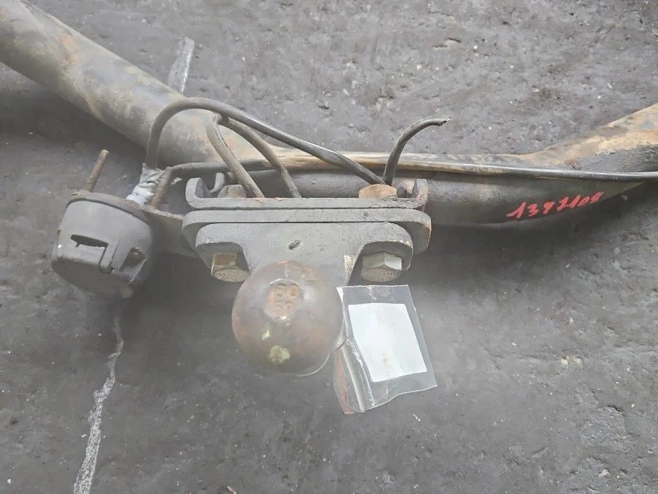 Ford Transit Tourneo Connect 2005 Hitch Towbar Complete IPJ50799 - Image 2 of 4