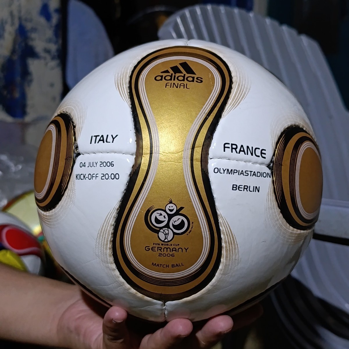 New OG Adidas Teamgeist 2006 World Cup Germany Berlin Official