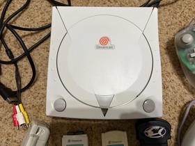 Working Sega Dreamcast HKT-3020 W/ Controllers, Games, VMU Memory Cards, + More