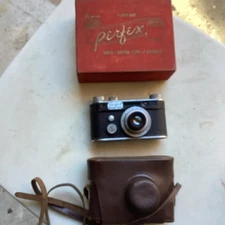 Vintage Perfect  22 35mm film camera, case, boxed flash, rare -