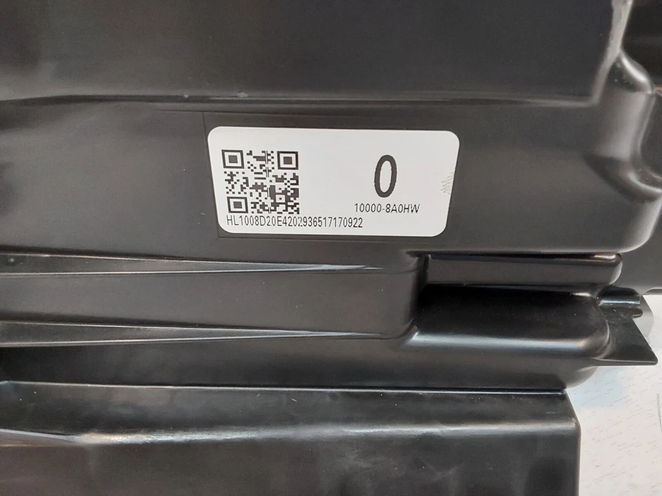 2020-22 TOYOTA HIGHLANDER RH HEADLIGHT ASSY OEM PART# 10000-8A0HW Foto 3 de 4