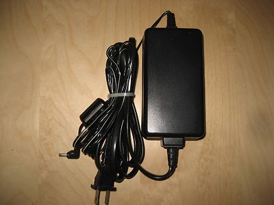 Sharp UADP-0312TAZZ AC Power Adapter 110-240V 15W 7V DC 1.3A
