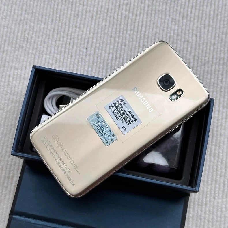 Samsung Galaxy S7 edge G935F Smartphone --32GB 4GB RAM 4G Unlocked -New Sealed - Image 3 of 4