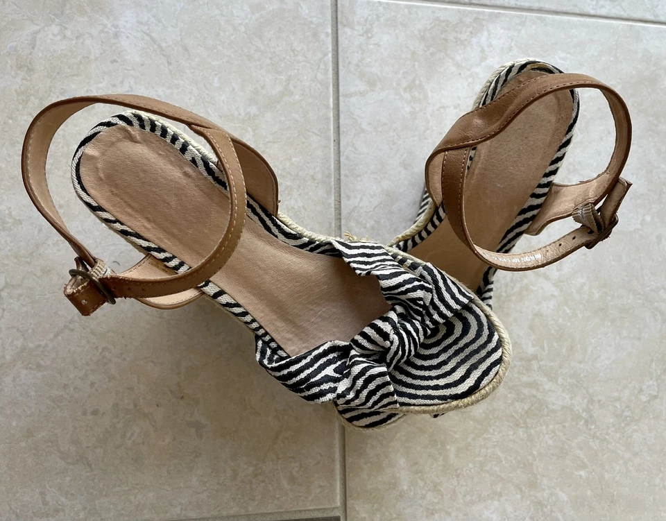 Zapatos de verano "ALDO" para mujer punta abierta tacón de cuña alpargatas motivo cebra talla 37 Foto 3 de 4