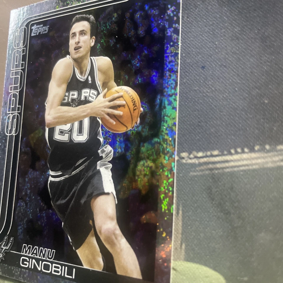 Baloncesto Manu Ginóbili 2025-26 Topps #262 Crackleboard Holo San Antonio Spurs Foto 3 de 4