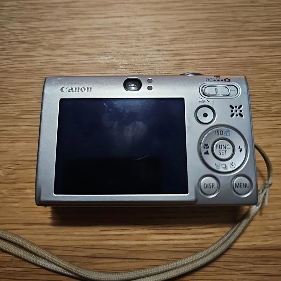 Digitalkamera Canon IXUS 85 IS Silber Getestet Funktioniert Zustand Gut Kratzer - Bild 4 von 4