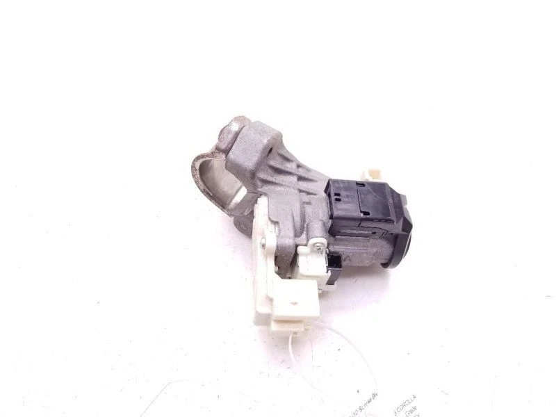 18 TOYOTA COROLLA IGNITION SWITCH - Image 2 of 4