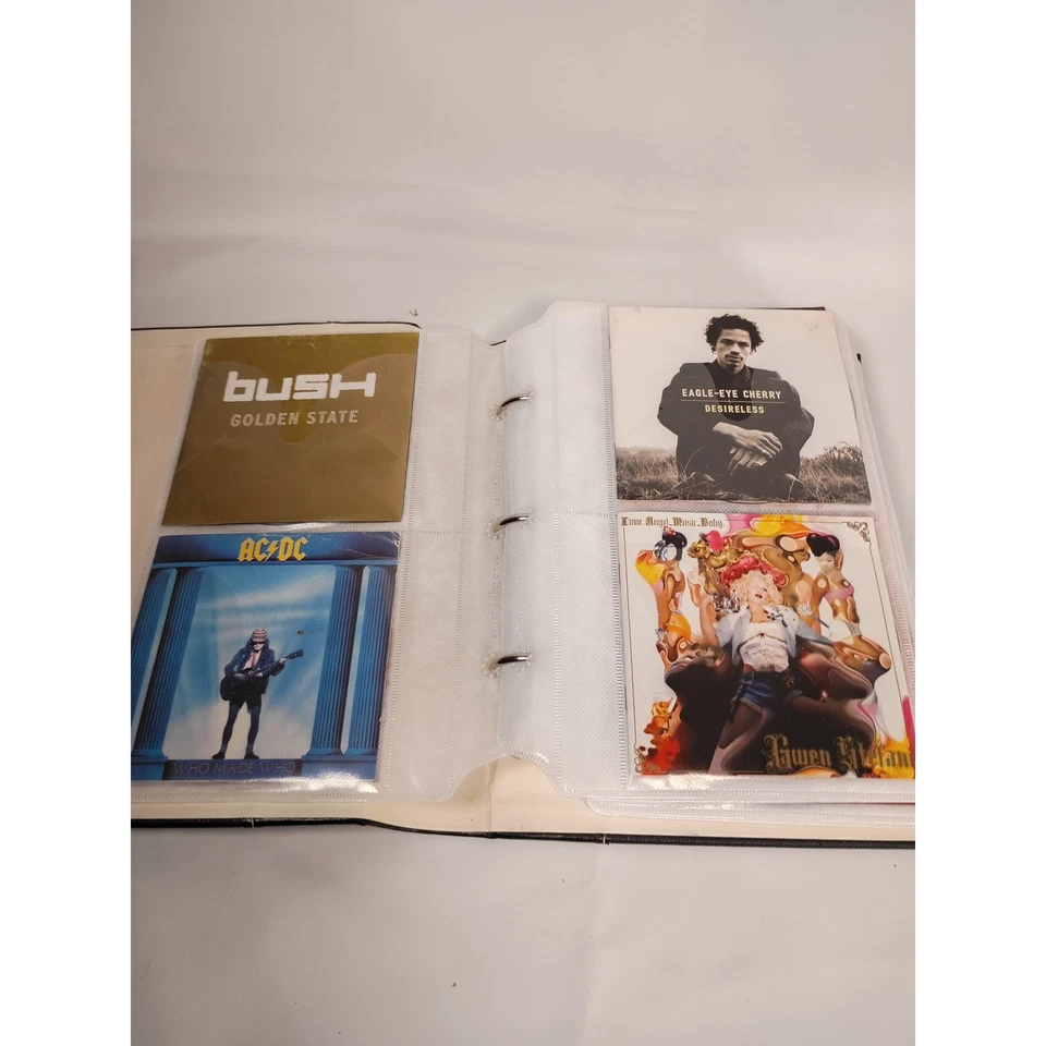 Music CD Album Collection Binder with Various Artists Queen AC DC Bush Sum 41 Foto 2 de 4