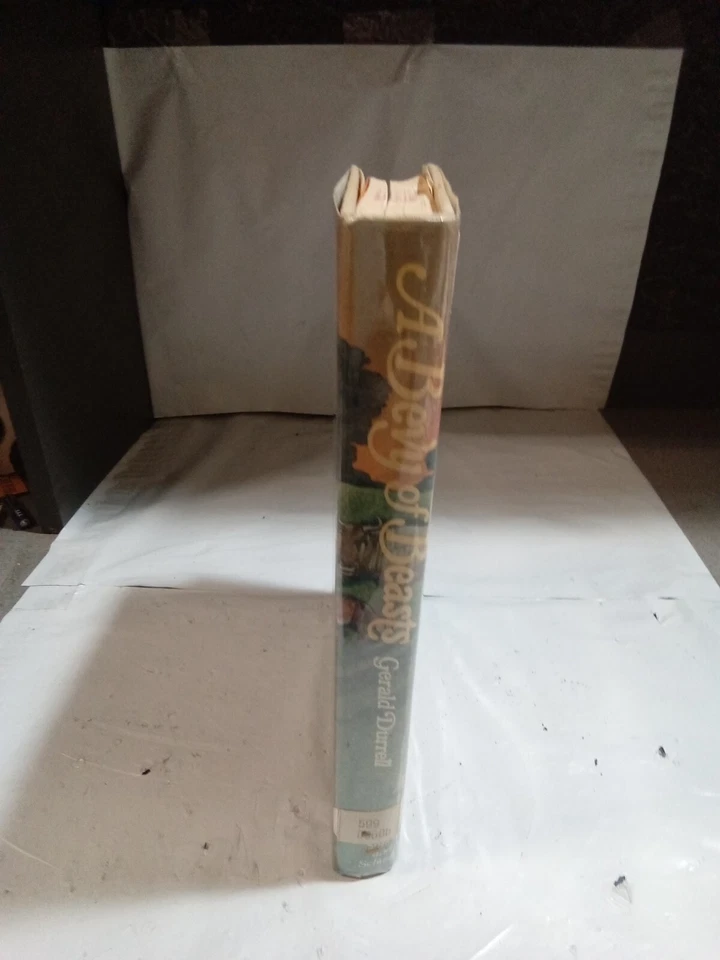 Bevy of Beasts by Gerald durrell (1973, Hardcover W/Dust Jacket 1st Printing  - Image 2 of 4