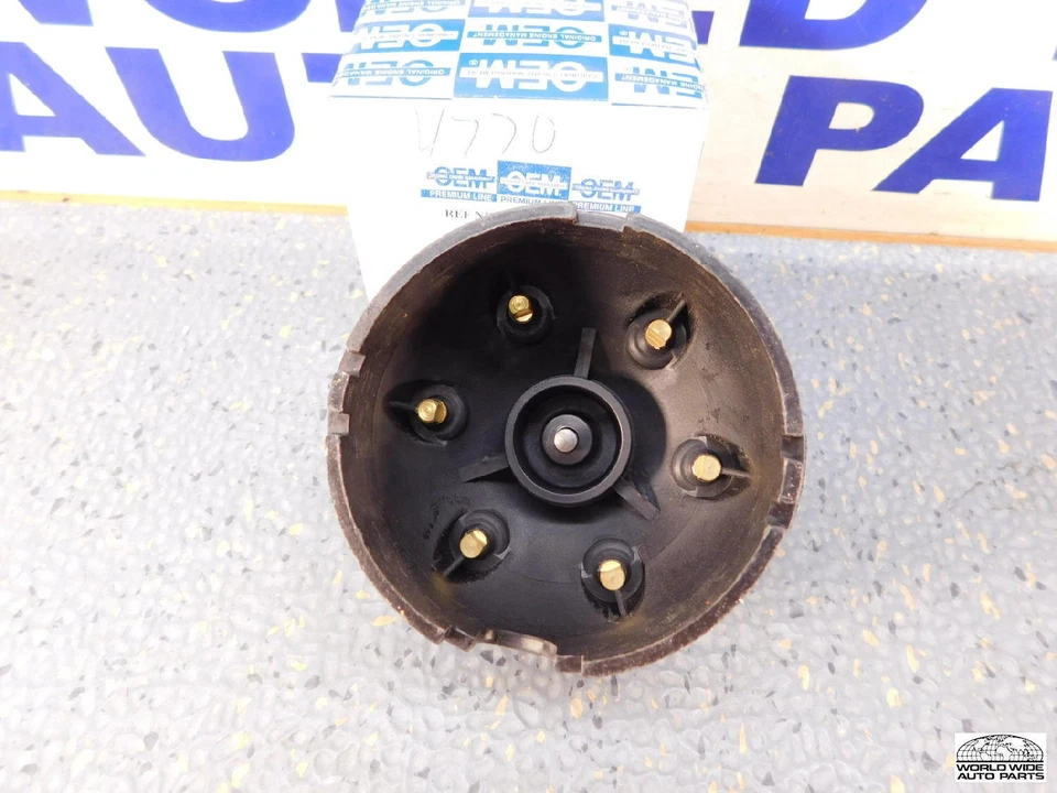 Крышка распределителя Jaguar XKE XJ6 420 Triumph 2000 резьбовые провода ссылка DDB115 4770 - Изображение 2 из 3