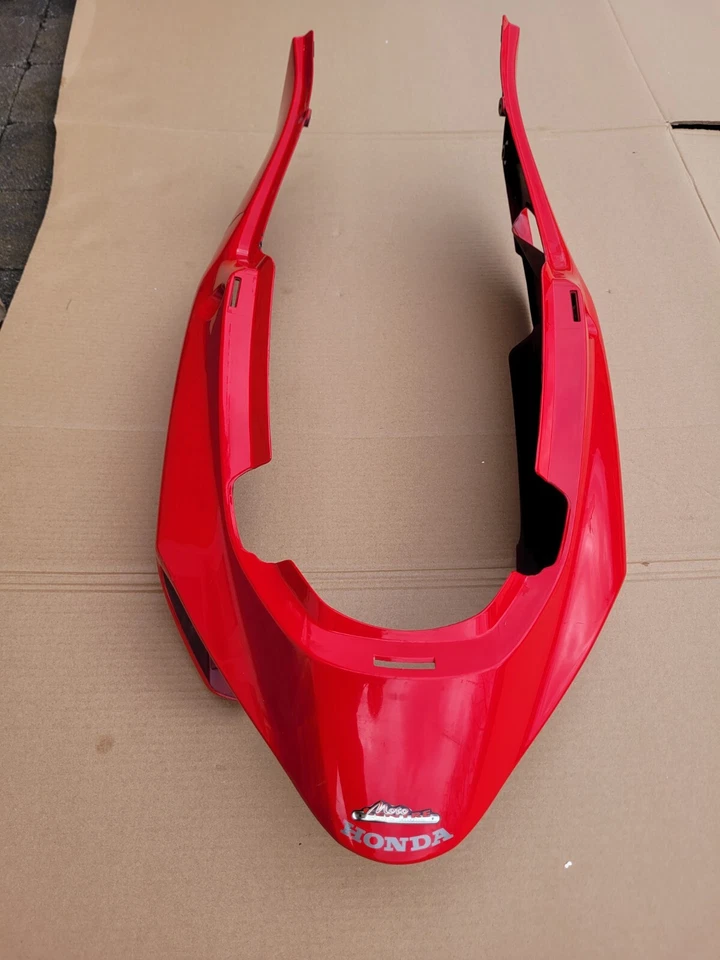 honda vfr800 rear tail cowl, fairing 77210-MBG- Foto 3 de 4