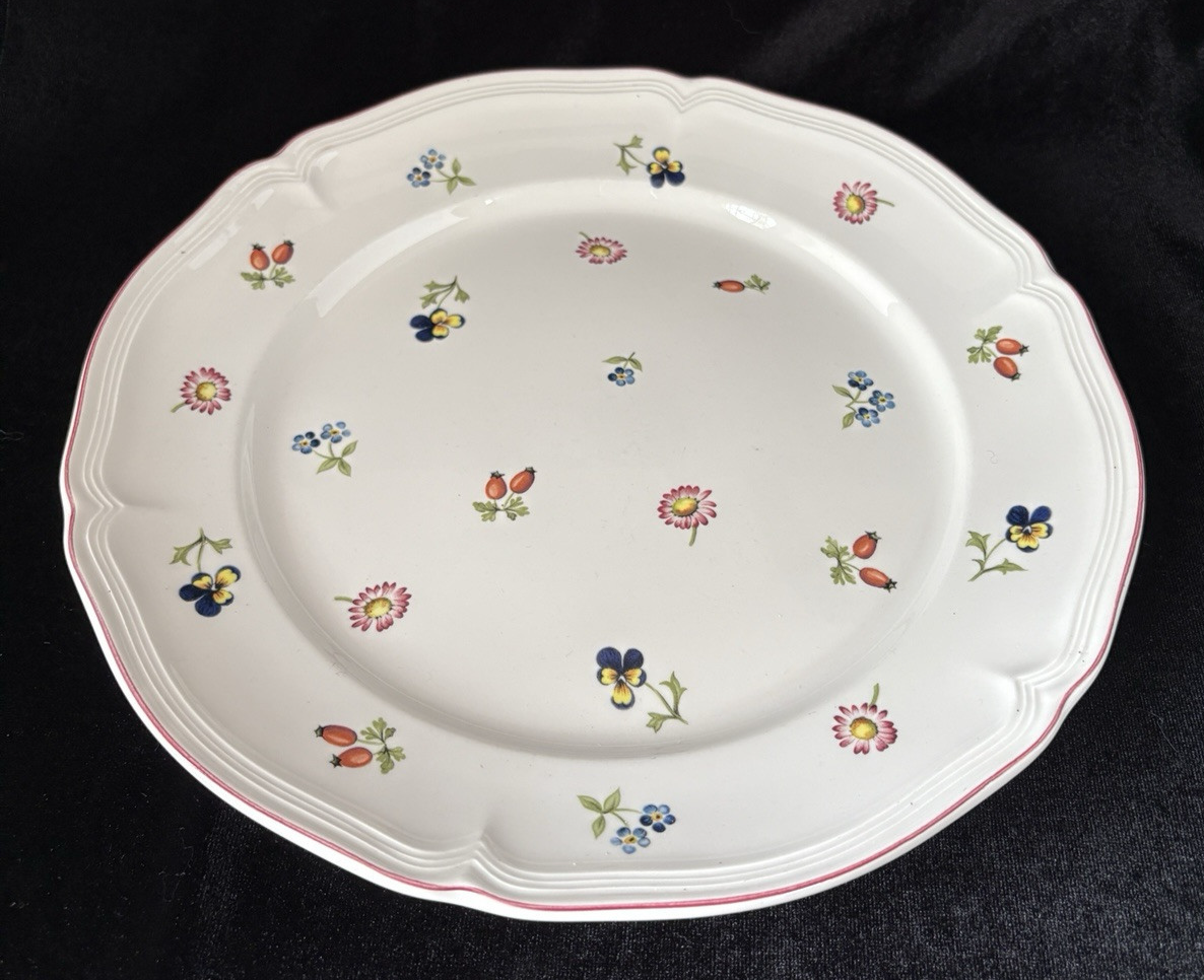 Vintage Villeroy & Boch Vitro Porcelain Petite Fleur 10.5 Inch Plate