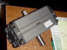 *NEW* ........... SMC ECDRA1BW100-90C 1.0MPA 145PSI ROTARY ACTUATOR