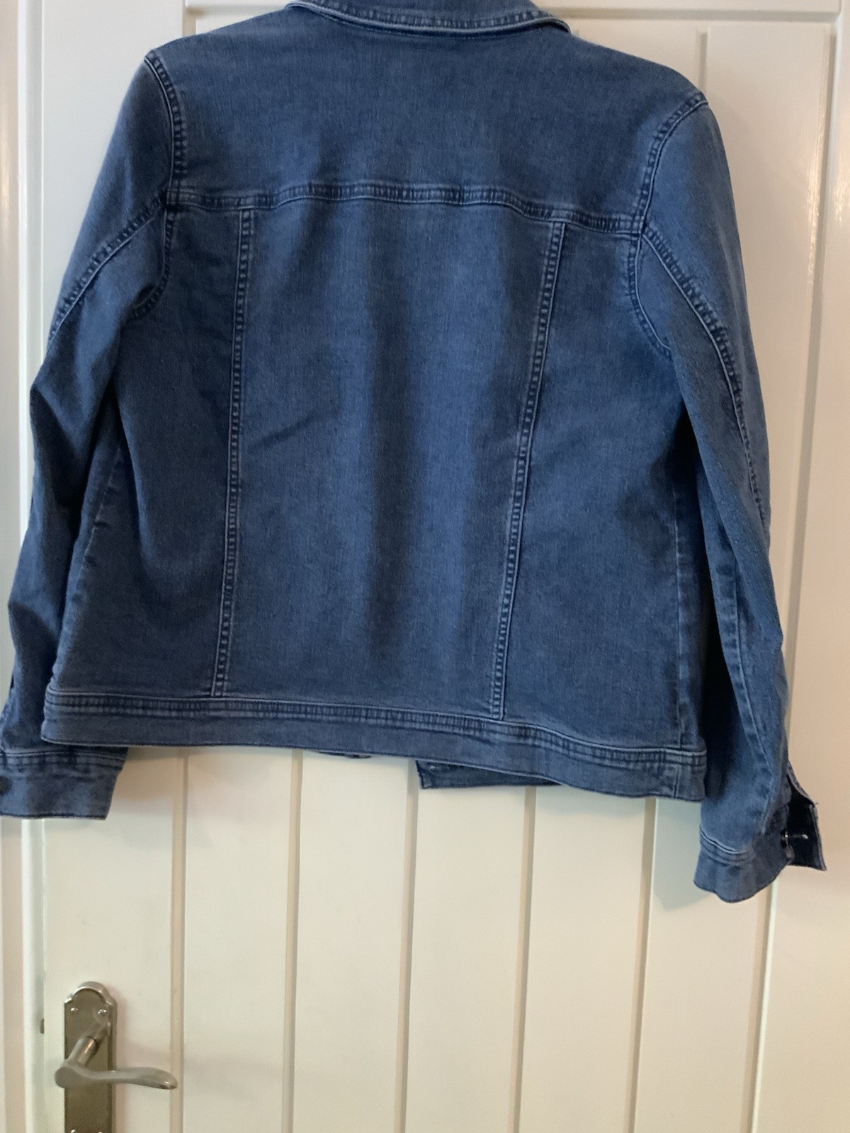 Denim & Co. Denim Jacket With Star Button Size small, NWOT RRP £49.95 image 9