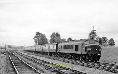 Eisenbahn Foto - Typ 4 Diesel auf Up ''Devonian'' nördlich von Standish Junction um 1961