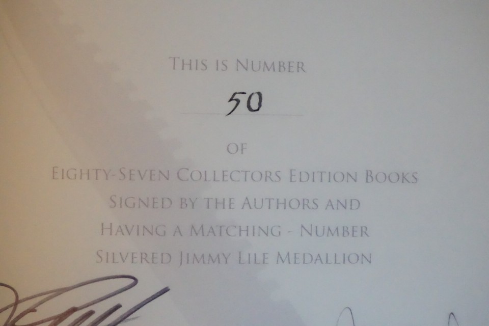 James B. Lile The Arkansas Knifesmith Collector's Edition 2007 Leather