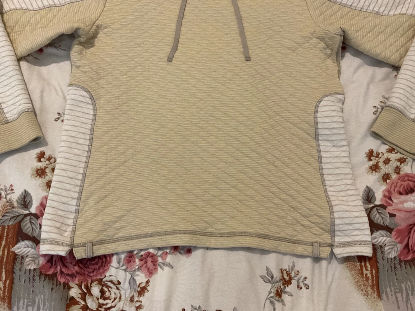 Felpa con cappuccio Kenzo taglia XL gialla bianca beige a righe buone condizioni pronta all'uso