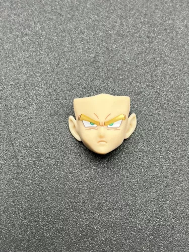 Dragon Ball Z SH Figuarts Super Saiyajin Trunks Poder latente Cara seria