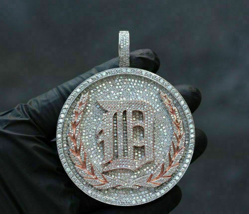 Crest Pendant 1.30CT Diamond Free Chain 