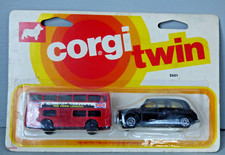 Corgi Juniors Twin Pack Daimler Fleetline bus red  & Austin FX 4 Taxi no. 2501