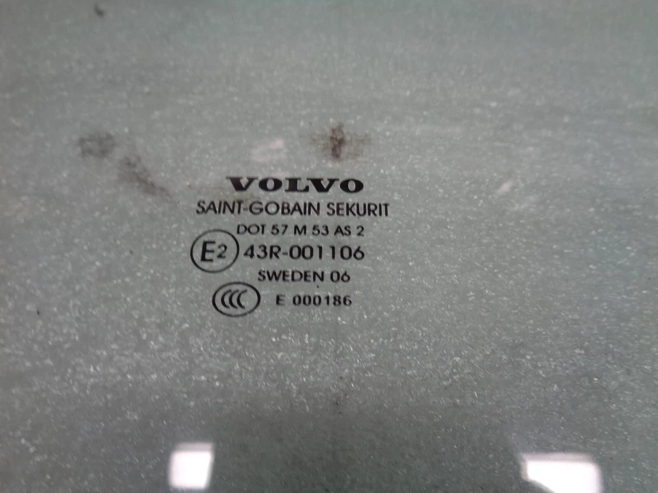 Vidrio ventana lateral pasajero delantero derecho Volvo S60 2001-2009 OEM AK2206156 Foto 2 de 4