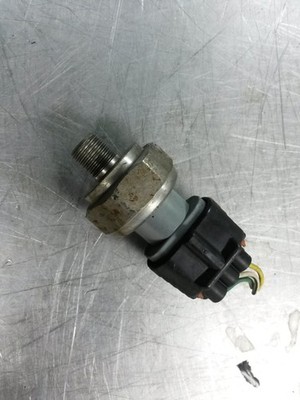 Engine Oil Pressure Sensor For 03-05 Honda Civic  1.3