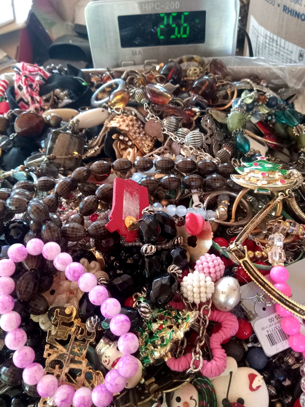 25LBS.-6.0 OZ.- LOT OF JEWELRY FOR CRAFTS OR REPAIR LG. FLAT RATE BOX #2