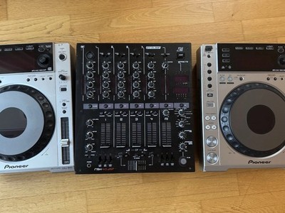 DJ-Set: 2× Pioneer CDJ-850 + Reloop RMX-40 DSP Mixer