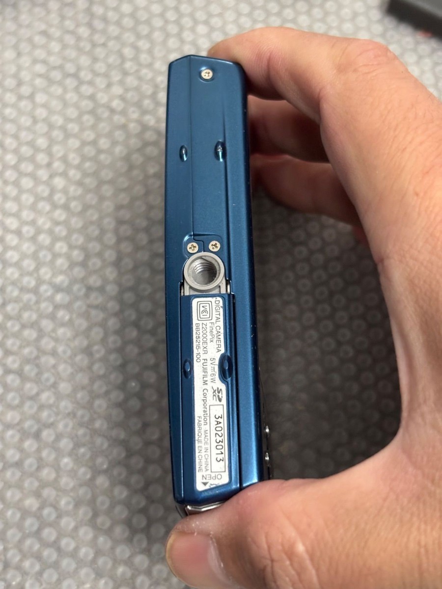 FUJIFILM FinePix Z2000EXR WIFI Compact Camera Tested Working From