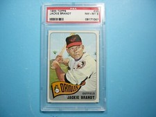 1965 TOPPS MLB BASEBALL CARD #33 JACKIE BRANDT PSA 8 NM/MINT SHARP+ '65 GL