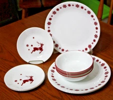 Set of 12 Corelle Christmas Dinnerware White w Burgundy Red Reindeer Snowflakes
