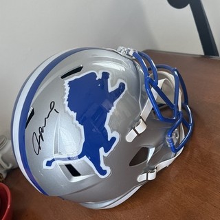 Jameson Williams Beckett Authenticated autographed lions helmet. full size REP