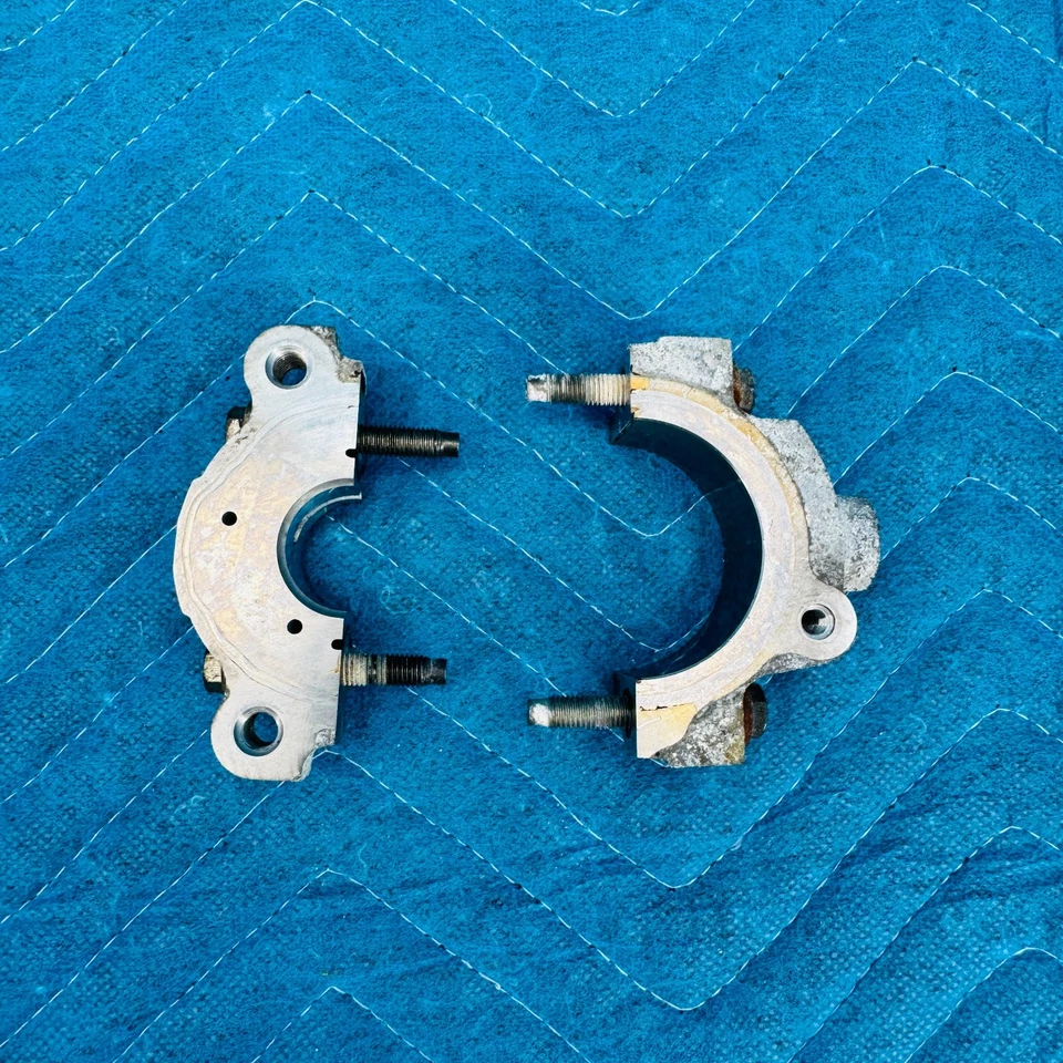 2015–2018 Ford Focus ST 2.0 Crankshaft Main Bearing Caps OEM - Image 4 of 4