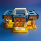 Vintage 80s Fisher Price Little People Little Mart Car Wash Gas Station #2580