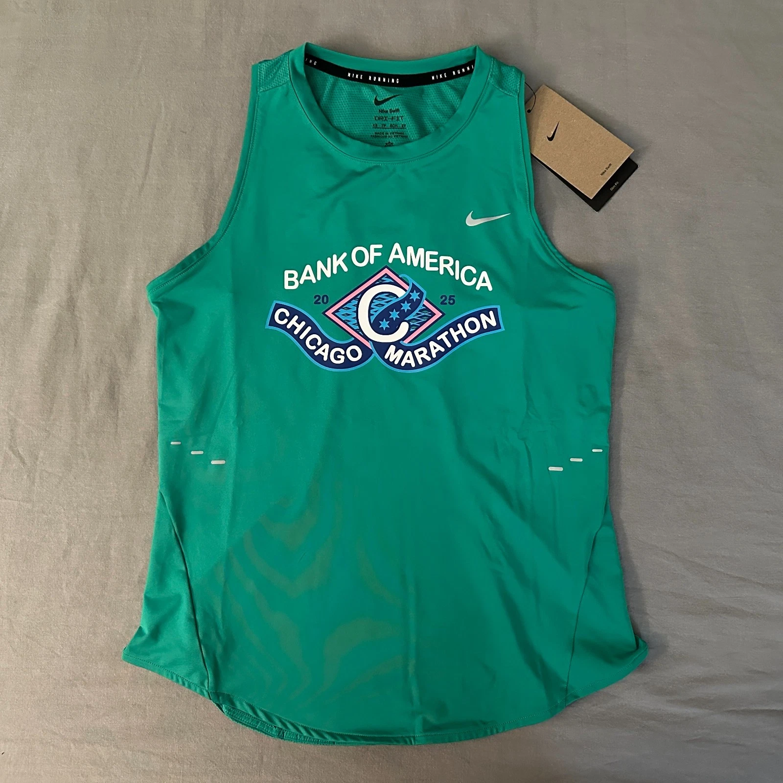 2025 Chicago Marathon Nike Swift Stadium Green Tank Top DriFit Womens XS