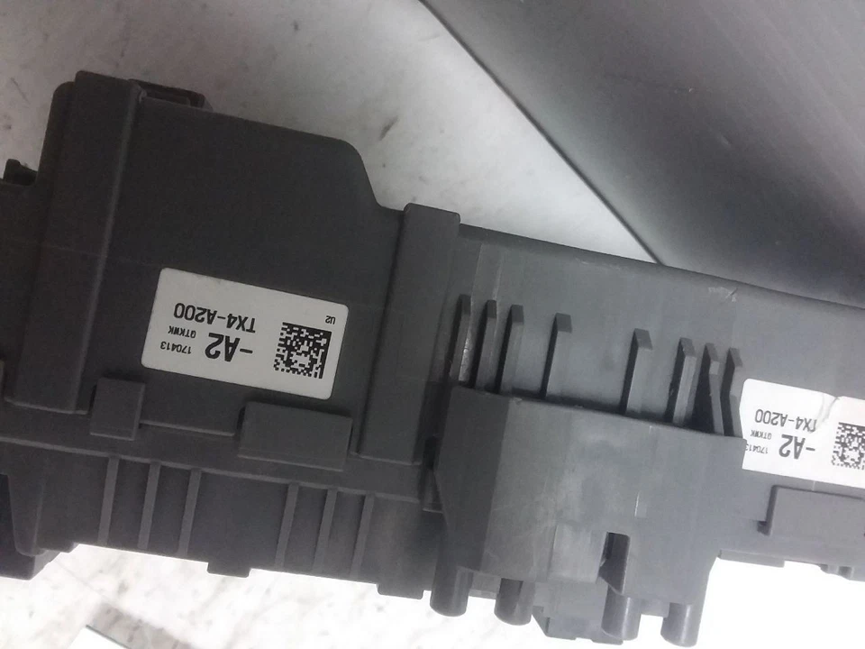 Cabin Fuse Junction Box 2017 Acura RDX  - Image 3 of 4