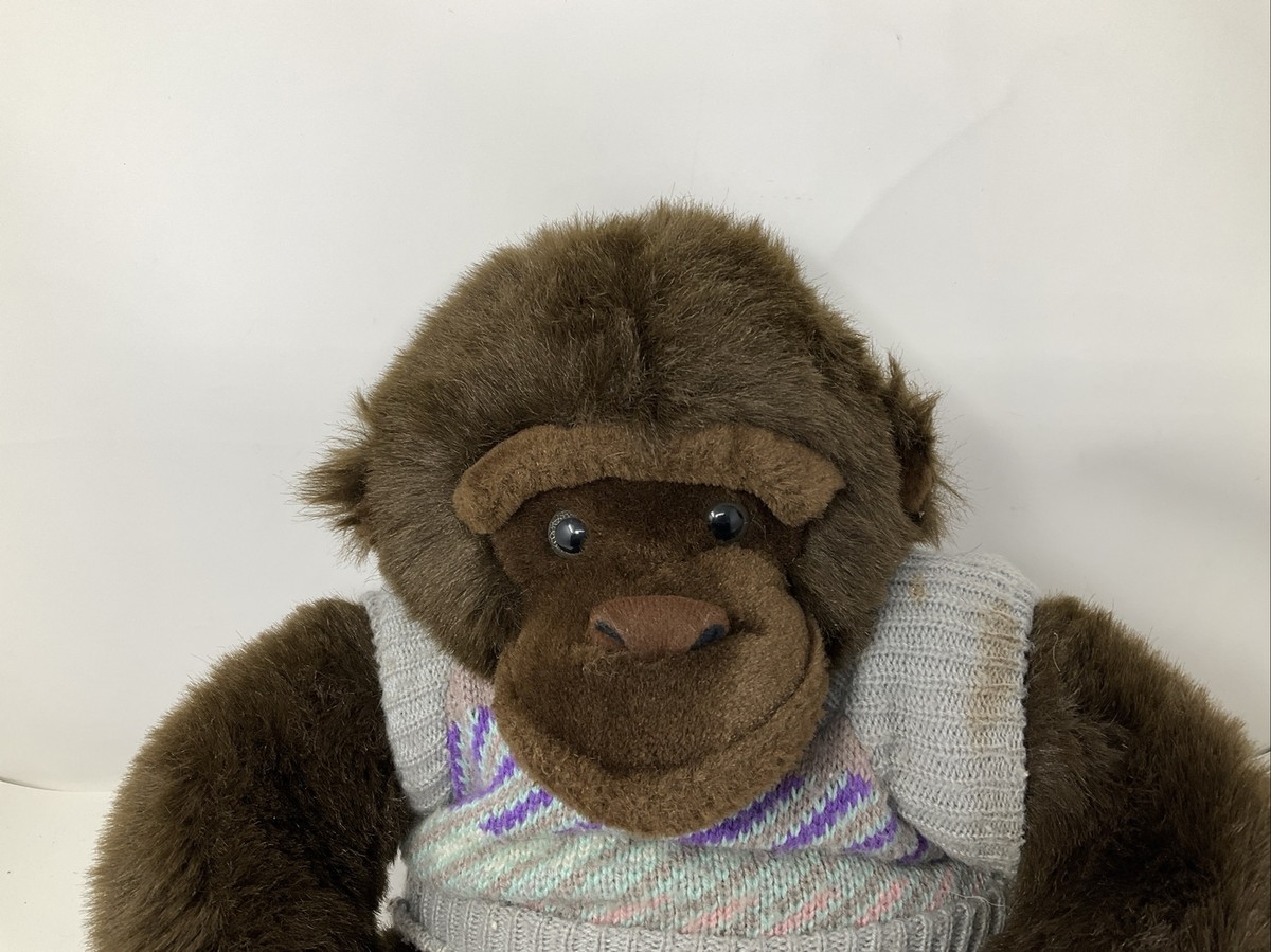 Chrisha Playful Plush 15