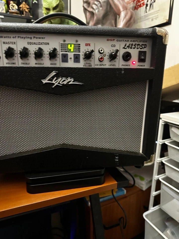 Amplificador de guitarra LYON Washburn 25 vatios - LA25DSP - 9 efectos digitales integrados Foto 4 de 4