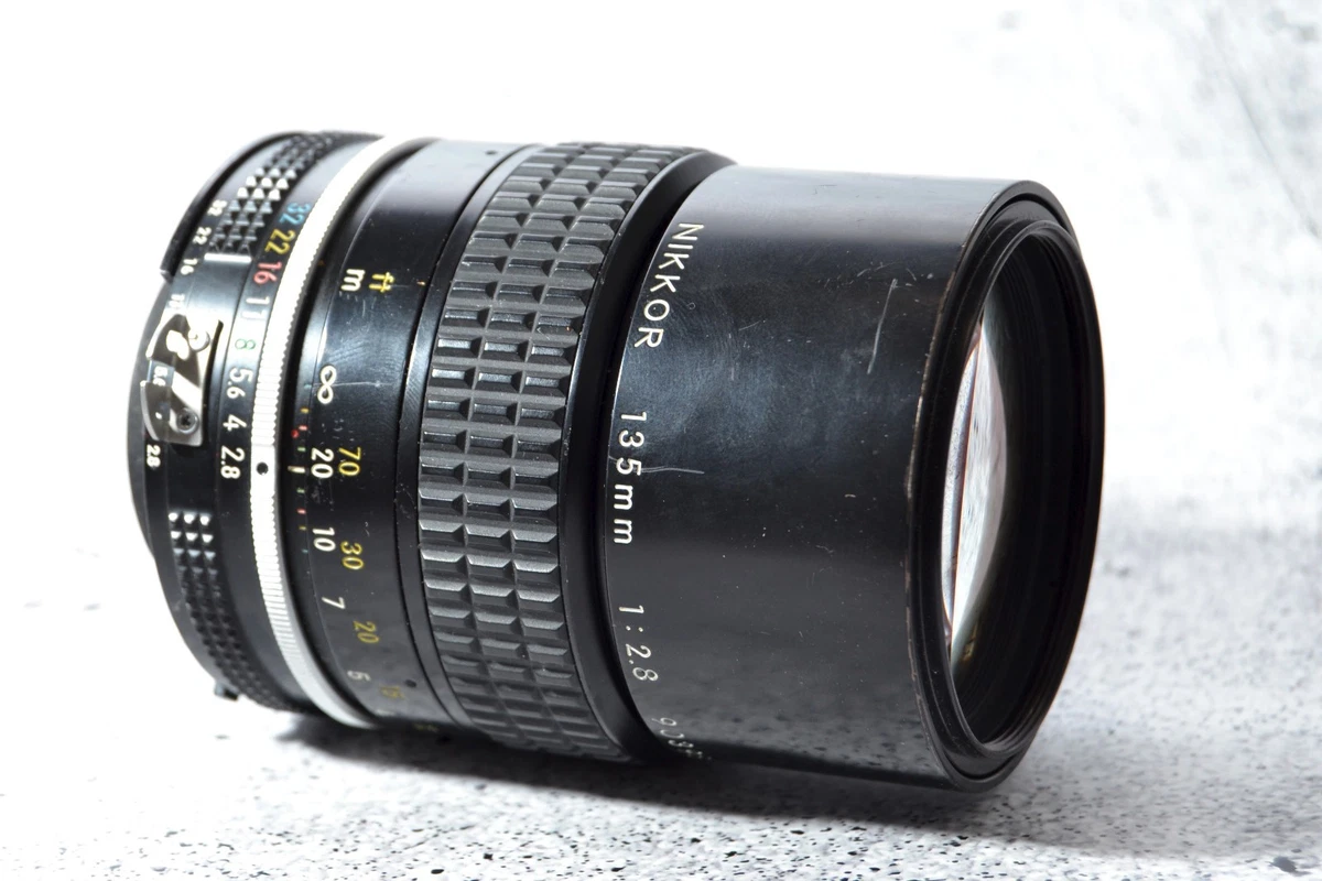 Nikon 135mm f/2.8 Nikkor AI-S Manual Focus Fixed Lens for Nikon Digital SLR Cameras : Camera Lenses