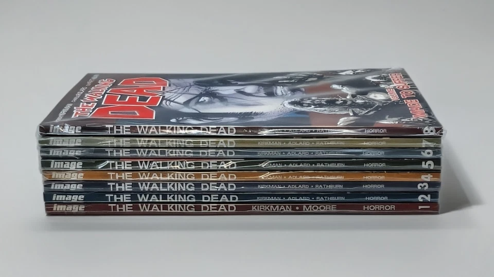 🎄THE WALKING DEAD TRADE GRAPHIC NOVELS VOL 1-32 CONJUNTO COMPLETO USADO - Imagem 3 de 4