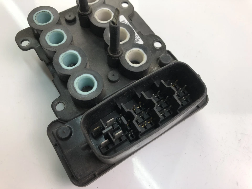 TOYOTA YARIS P1 Control Unit 89541-52030 14170078 - Immagine 3 di 4