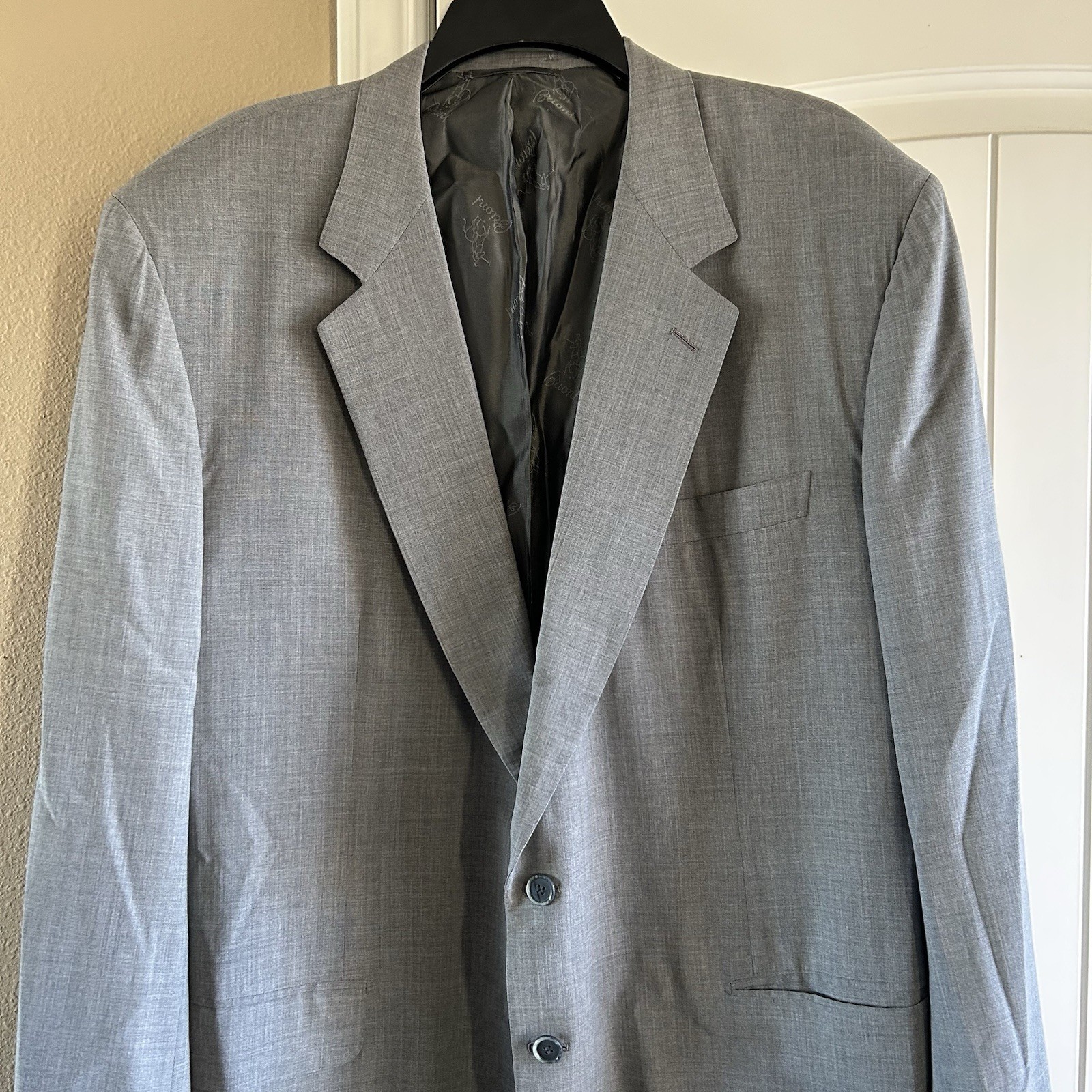 BRIONI Single Breasted Mens Wool Sport Coat 48 R Lightweight