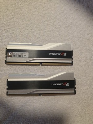 G.Skill Trident Z5 RGB DDR5-6000 CL32   64GB (2×32GB)   Top Zustand