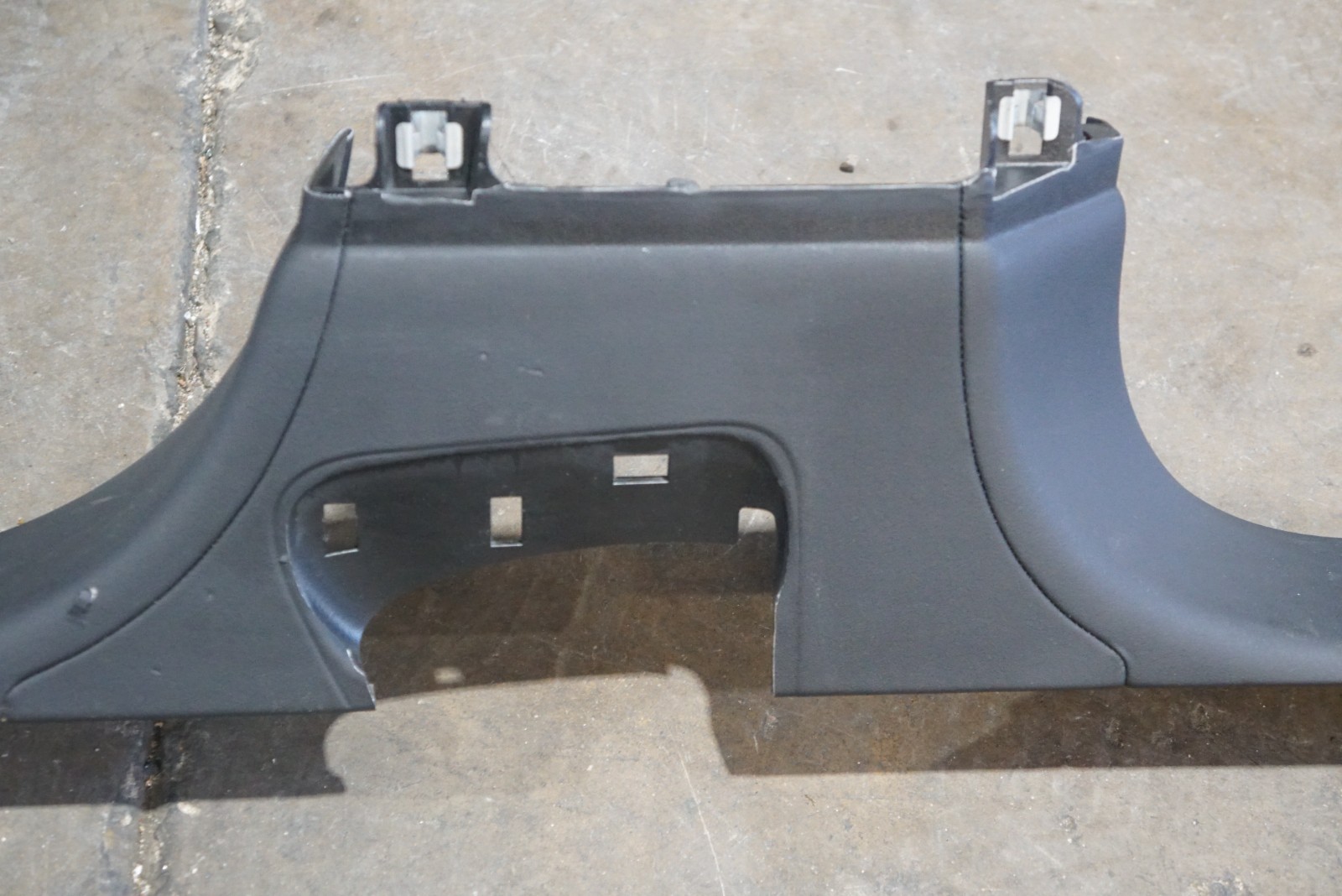 2019 - 2025 LAMBORGHINI URUS LOWER RIGHT DOOR SCUFF PLATE TRIM OEM 4ML853370