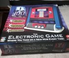 1 vs 100 Electronic Tabletop Game - IrwinToy - 2007 — photo 1