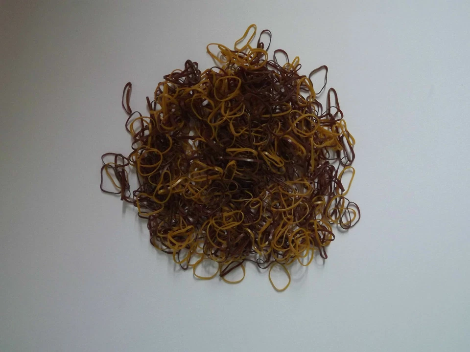 PEPPI 250 Poly Rubber Braiding Plaits Hair Elastic Bands Small Brown Hair Bands